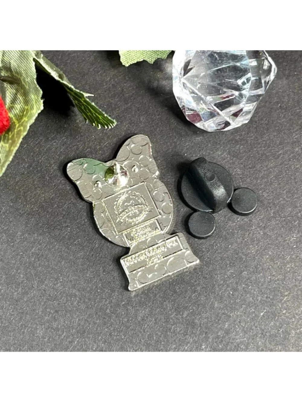 Disney Minnie Mouse Trading Pin Hidden Mickey Trophy Lapel Pin Brooch Jewelry